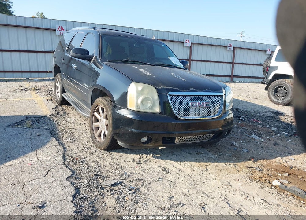 2007 GMC YUKON DENALI VIN: 1GKFK63877J229471