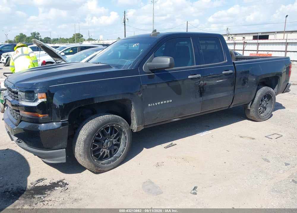 2018 CHEVROLET SILVERADO 1500 CUSTOM VIN: 1GCRCPEC2JZ273223