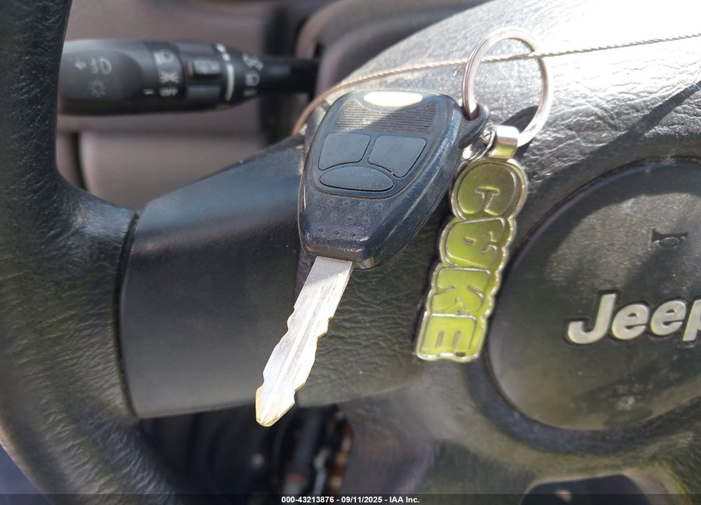 2007 JEEP LIBERTY SPORT VIN: 1J4GL48K77W705222