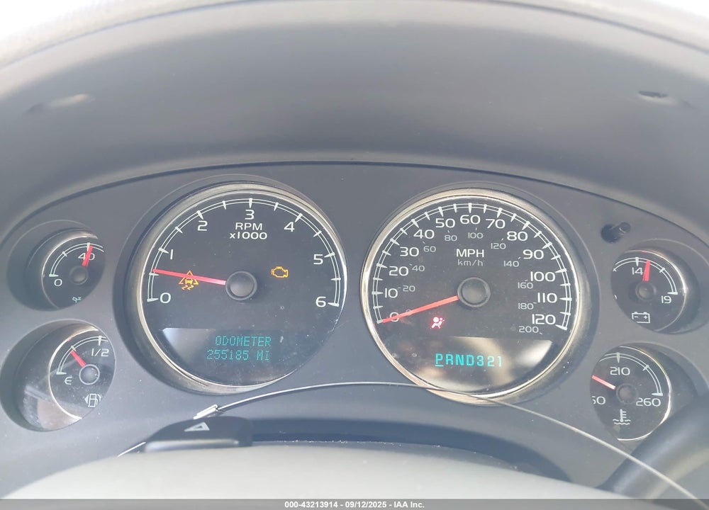 2008 CHEVROLET SUBURBAN 1500 VIN: 1GNFK16308R147381