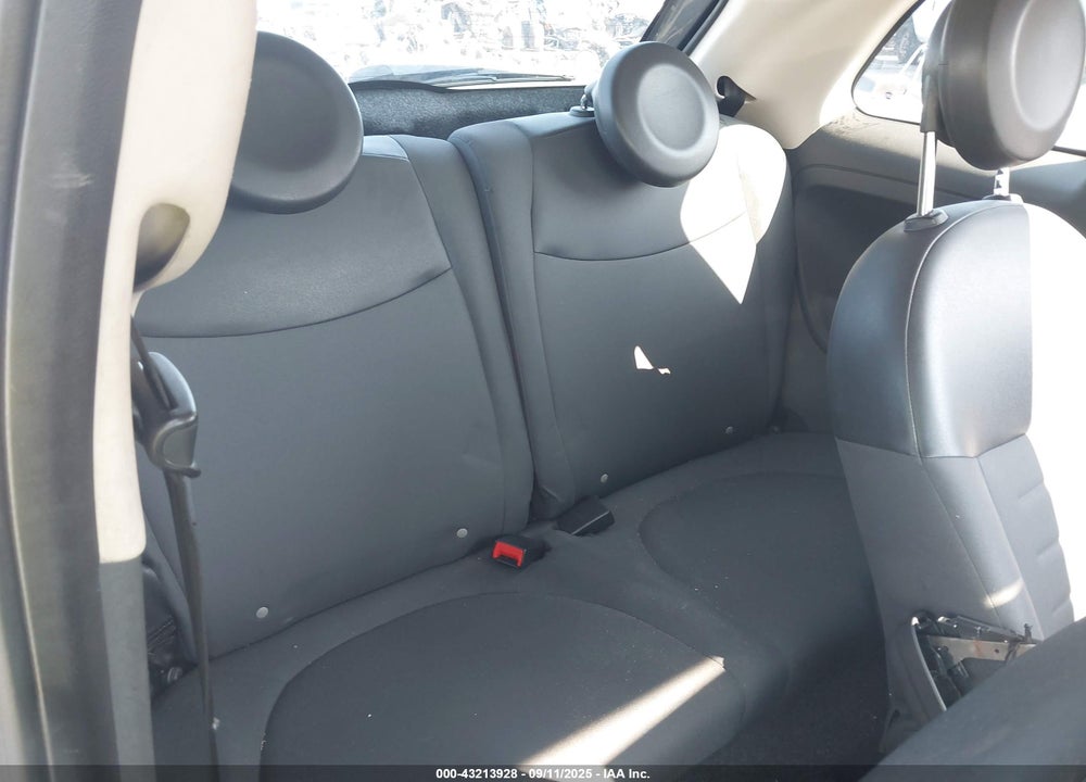 2015 FIAT 500 POP VIN: 3C3CFFARXFT501974