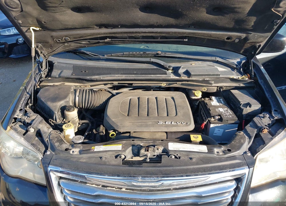 2011 CHRYSLER TOWN & COUNTRY TOURING VIN: 2A4RR5DG5BR698352