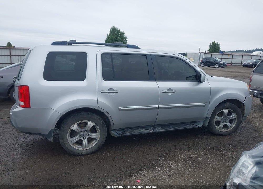 2012 HONDA PILOT VIN: 5FNYF4H66CB034368