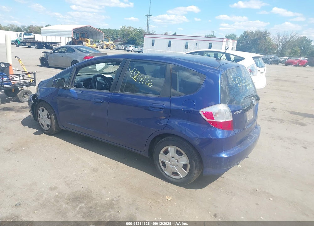 2013 HONDA FIT VIN: JHMGE8H38DC078221