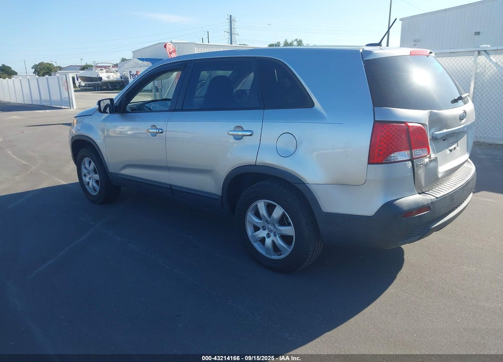 2013 KIA SORENTO VIN: 5XYKT3A10DG396844