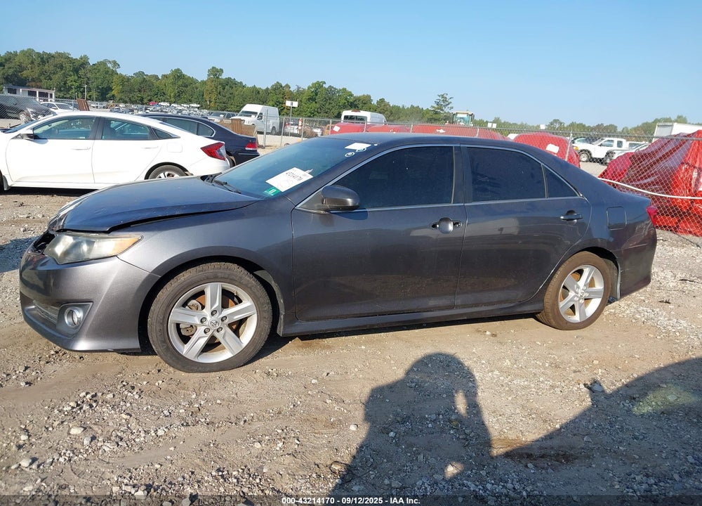 2014 TOYOTA CAMRY SE VIN: 4T1BF1FK9EU335341