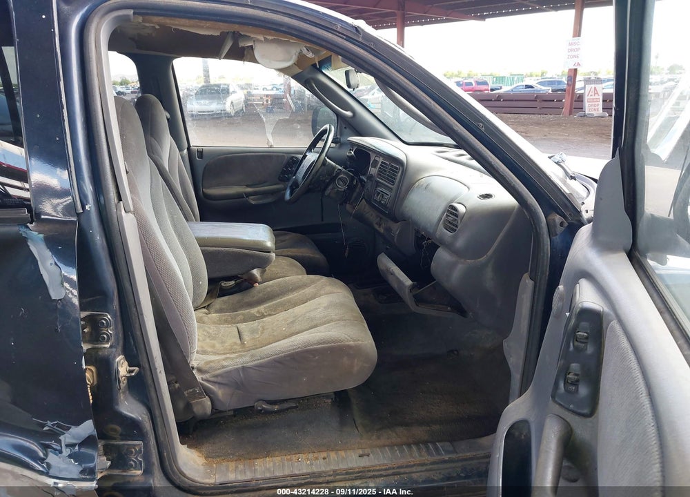 2000 DODGE DAKOTA SLT/SPORT VIN: 1B7GL2AN3YS624175
