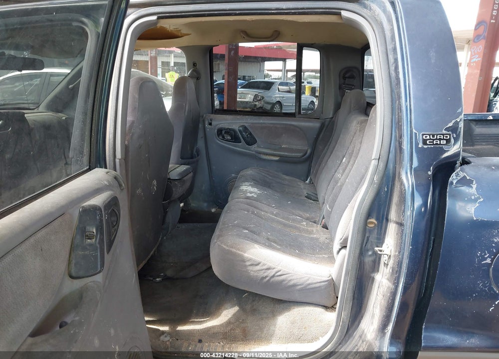 2000 DODGE DAKOTA SLT/SPORT VIN: 1B7GL2AN3YS624175