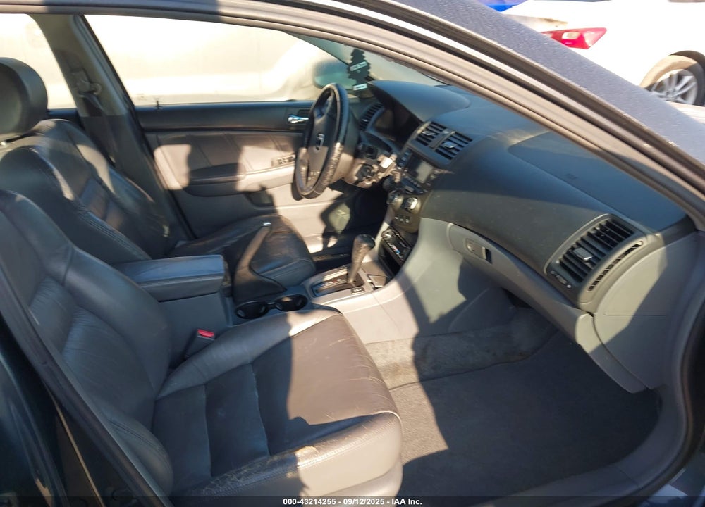 2005 HONDA ACCORD 2.4 EX VIN: 1HGCM56845A036093