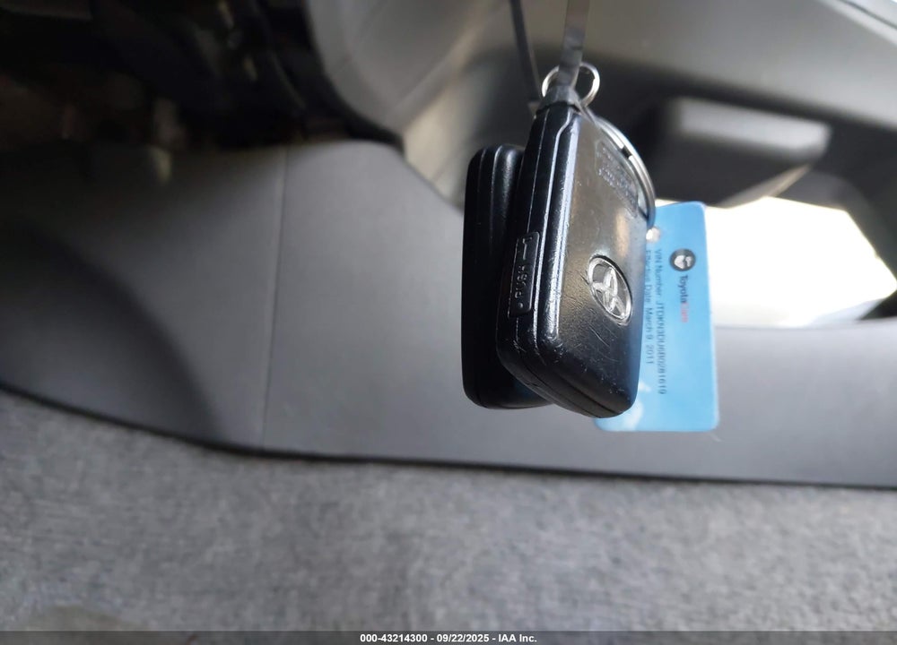 2011 TOYOTA PRIUS FOUR VIN: JTDKN3DU6B0281619