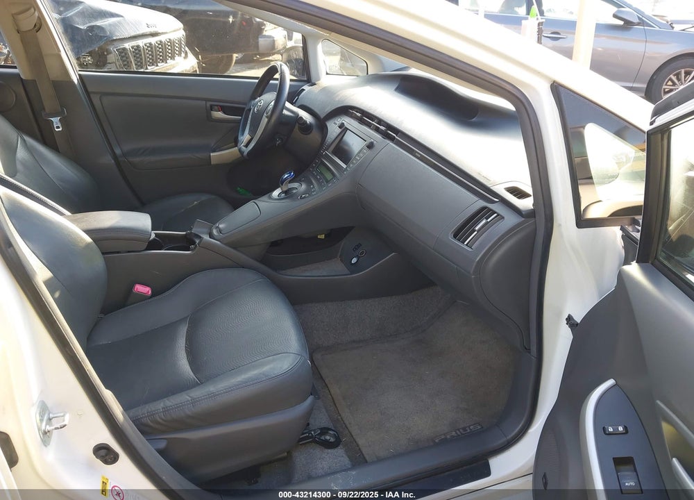 2011 TOYOTA PRIUS FOUR VIN: JTDKN3DU6B0281619