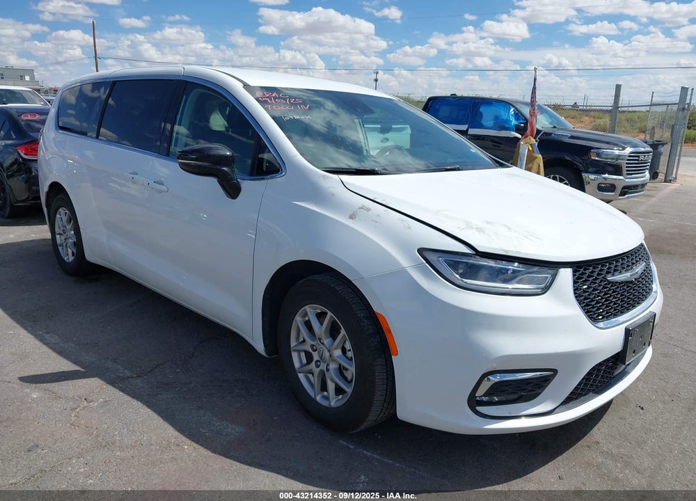 2024 CHRYSLER PACIFICA TOURING L VIN: 2C4RC1BG2RR182835