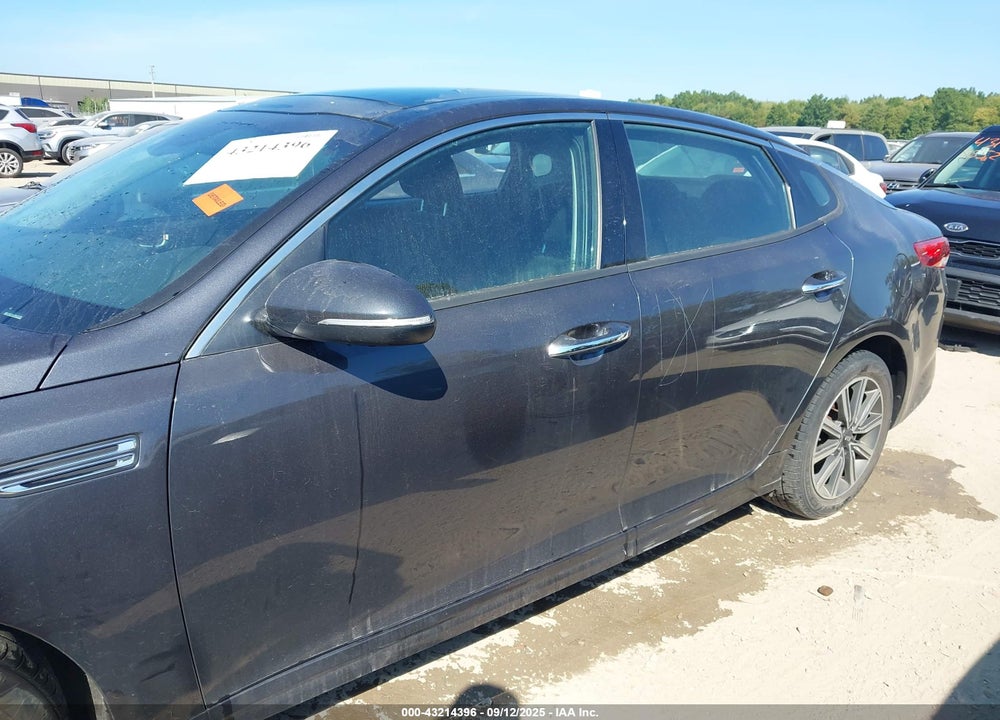 2019 KIA OPTIMA VIN: 5XXGT4L34KG329692
