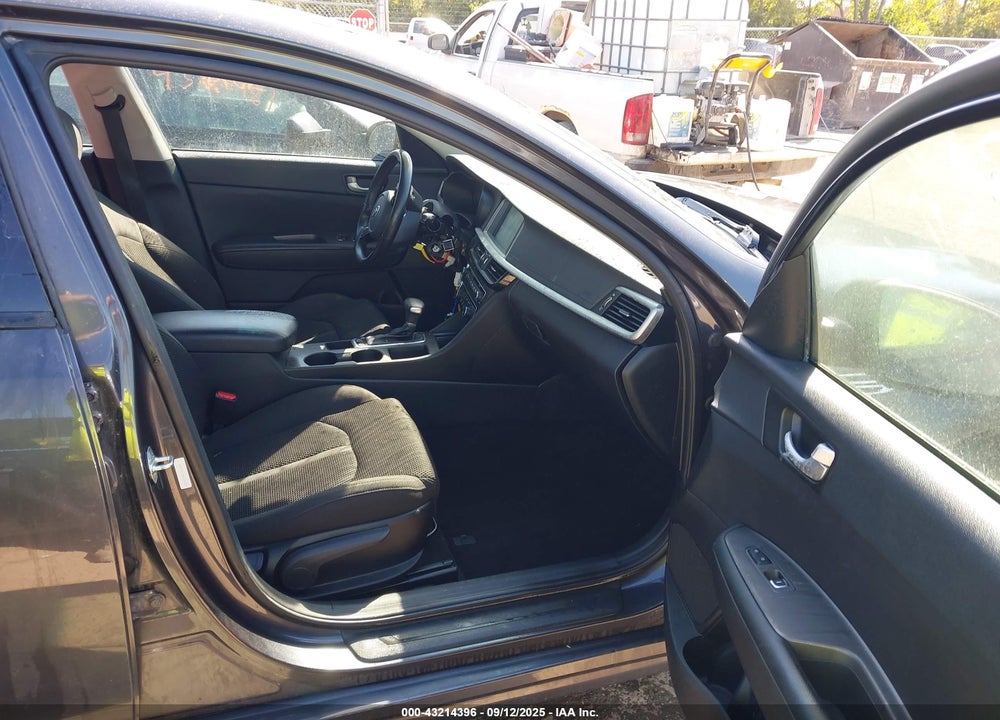 2019 KIA OPTIMA VIN: 5XXGT4L34KG329692