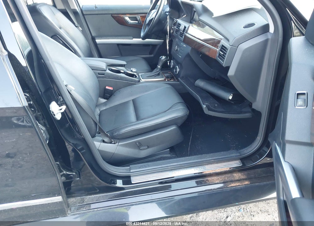 2010 MERCEDES-BENZ GLK-CLASS VIN: WDCGG5GB1AF457939