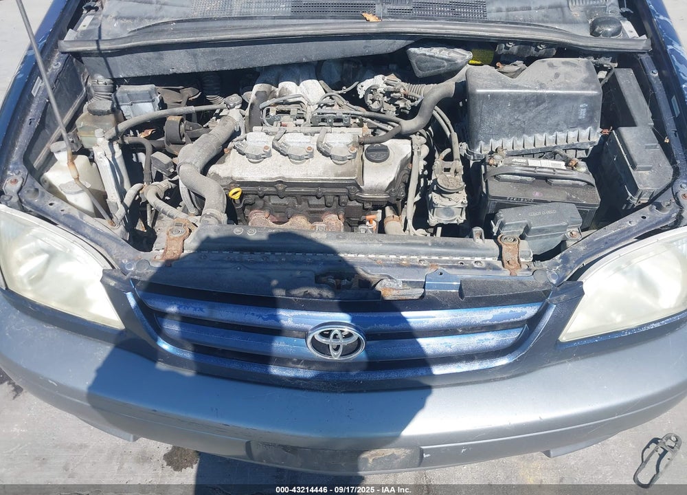 2002 TOYOTA SIENNA XLE VIN: 4T3ZF13C72U436845