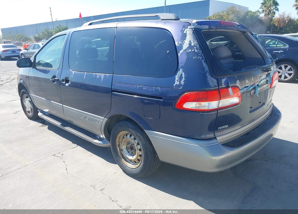 2002 TOYOTA SIENNA XLE VIN: 4T3ZF13C72U436845