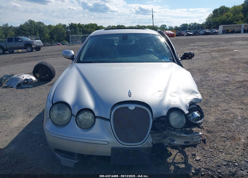 2005 JAGUAR S-TYPE 4.2L V8 R VIN: SAJWA03V651N15957