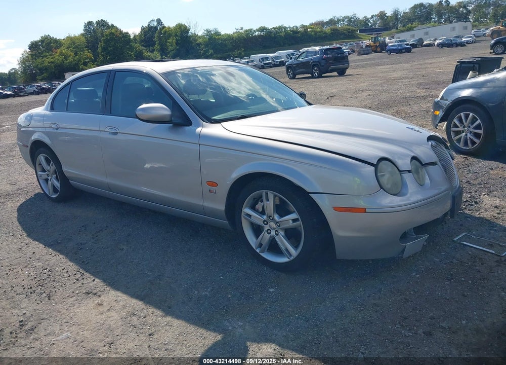 2005 JAGUAR S-TYPE 4.2L V8 R VIN: SAJWA03V651N15957