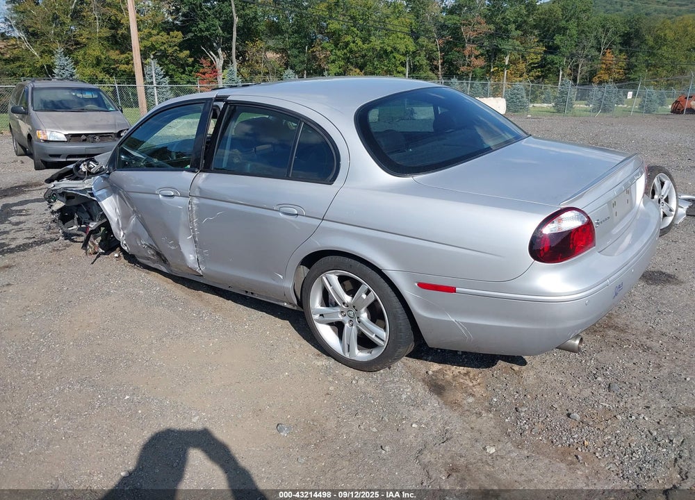 2005 JAGUAR S-TYPE 4.2L V8 R VIN: SAJWA03V651N15957