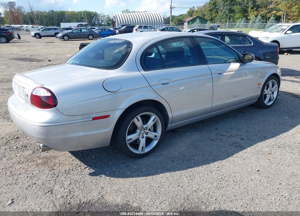 2005 JAGUAR S-TYPE 4.2L V8 R VIN: SAJWA03V651N15957