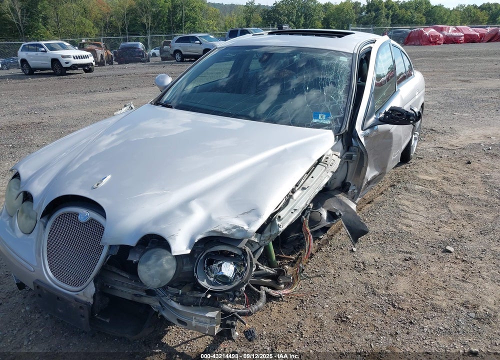 2005 JAGUAR S-TYPE 4.2L V8 R VIN: SAJWA03V651N15957