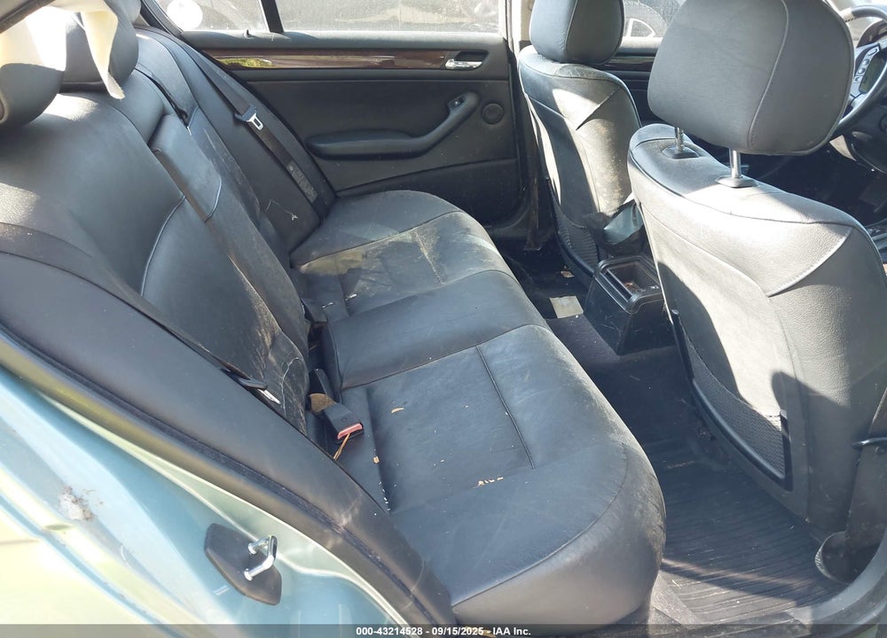 2004 BMW 330XI VIN: WBAEW53484PN35152