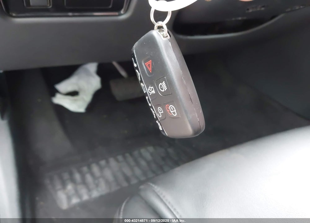 2017 JAGUAR XE VIN: SAJAR4BG4HA959940
