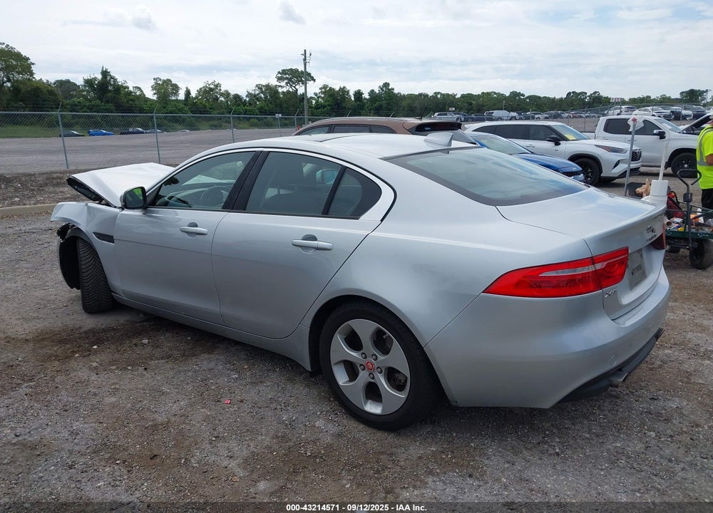 2017 JAGUAR XE VIN: SAJAR4BG4HA959940