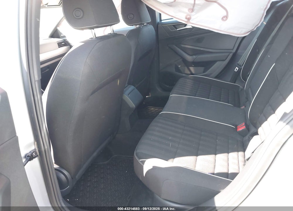 2024 VOLKSWAGEN JETTA VIN: 3VWBM7BU9RM029929