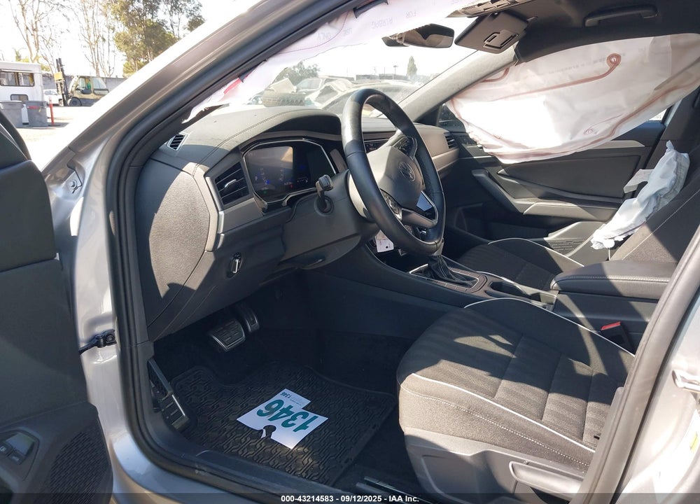 2024 VOLKSWAGEN JETTA VIN: 3VWBM7BU9RM029929