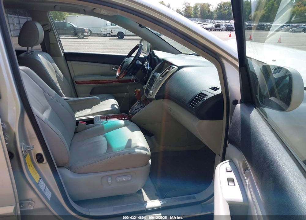 2005 LEXUS RX 330 VIN: JTJHA31U350084824