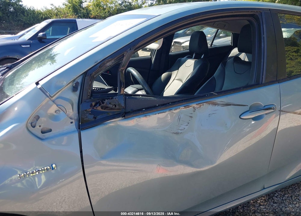 2016 TOYOTA PRIUS VIN: JTDKARFU4G3004551