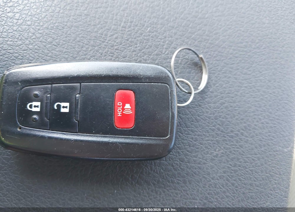 2016 TOYOTA PRIUS VIN: JTDKARFU4G3004551