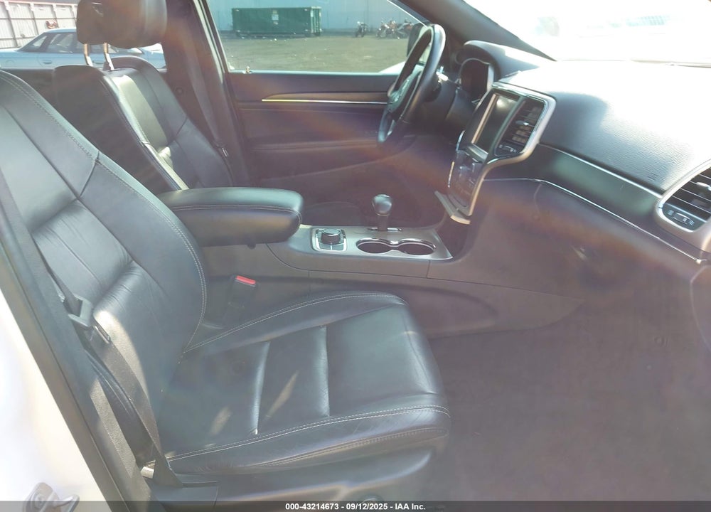 2015 JEEP GRAND CHEROKEE VIN: 1C4RJFBG0FC233059