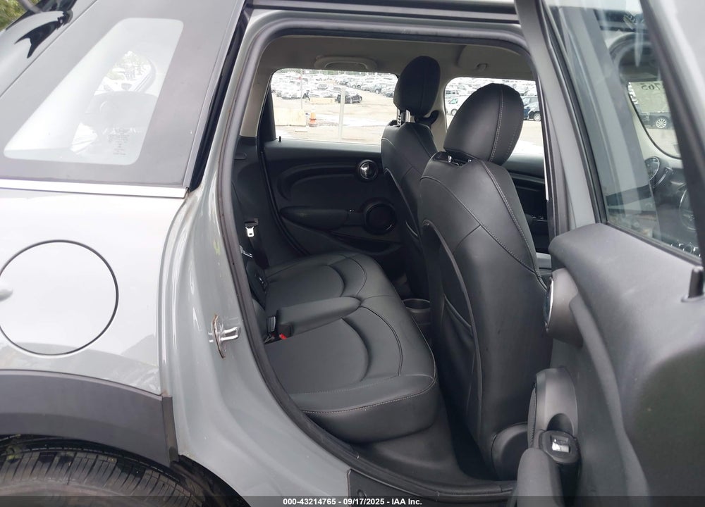 2021 MINI HARDTOP VIN: WMWXU7C03M2N80178