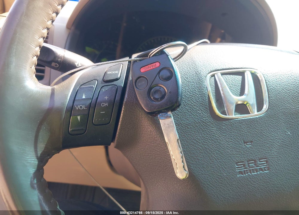 2005 HONDA ACCORD 3.0 EX VIN: 1HGCM66585A058206