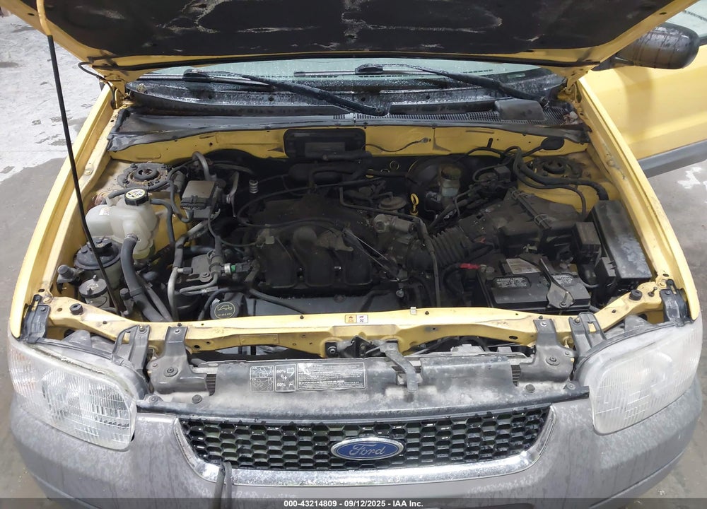 2001 FORD ESCAPE XLT VIN: 1FMCU04131KE74157
