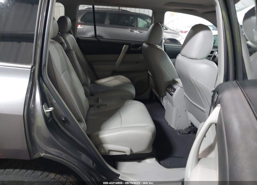 2013 TOYOTA HIGHLANDER SE V6 VIN: 5TDBK3EH8DS278103