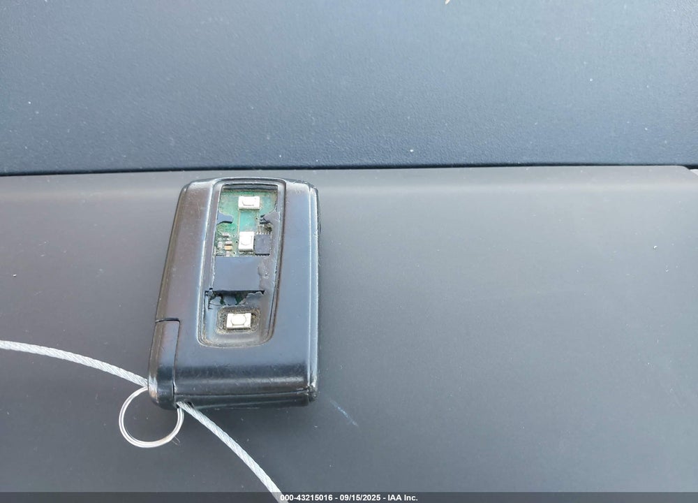 2005 TOYOTA PRIUS VIN: JTDKB20U353087383