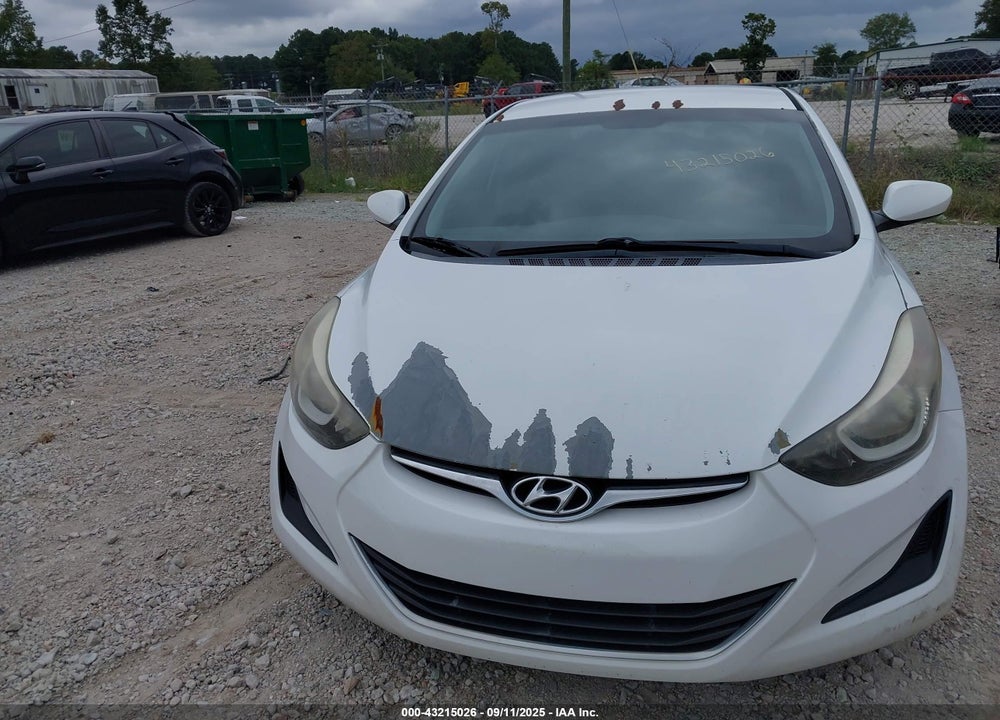 2016 HYUNDAI ELANTRA VIN: 5NPDH4AE0GH665053