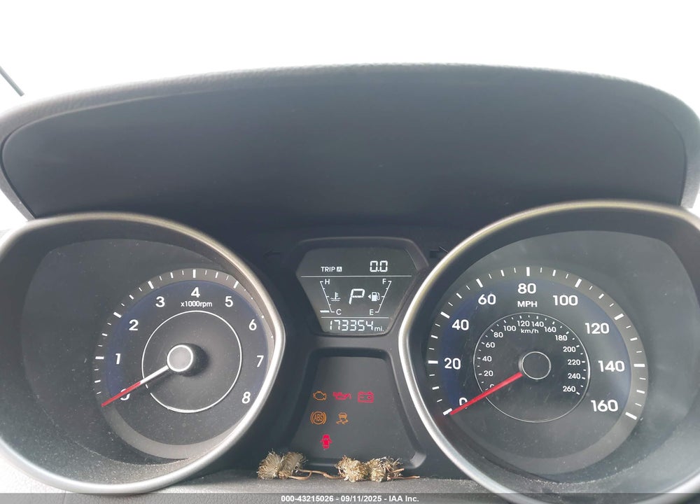 2016 HYUNDAI ELANTRA VIN: 5NPDH4AE0GH665053