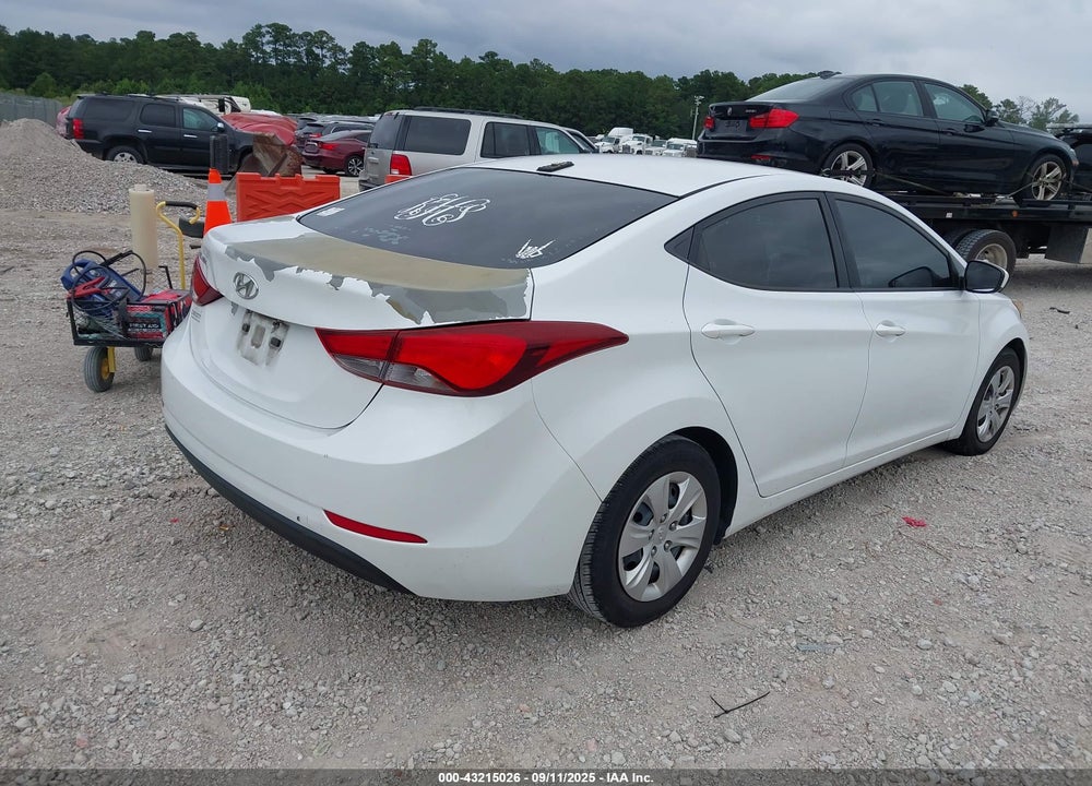 2016 HYUNDAI ELANTRA VIN: 5NPDH4AE0GH665053