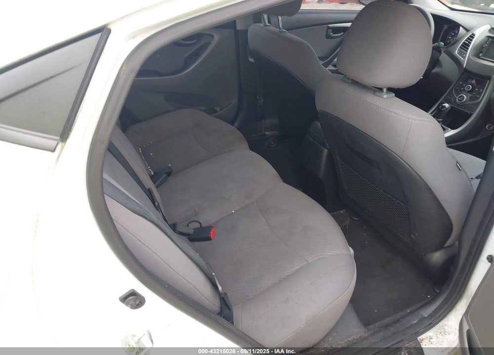 2016 HYUNDAI ELANTRA VIN: 5NPDH4AE0GH665053