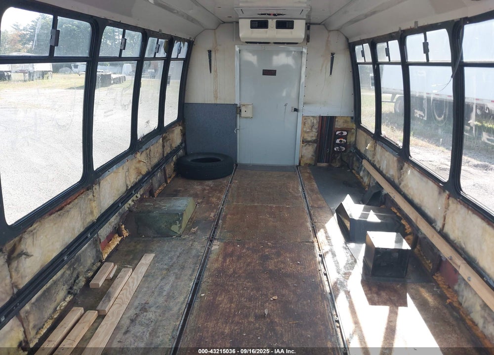 2007 FORD E-450 CUTAWAY VIN: 1FDXE45S77DB42894