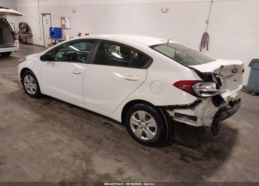 2017 KIA FORTE VIN: 3KPFK4A7XHE086024