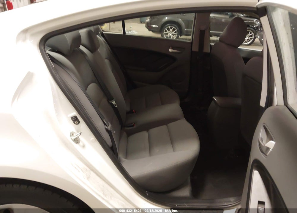 2017 KIA FORTE VIN: 3KPFK4A7XHE086024