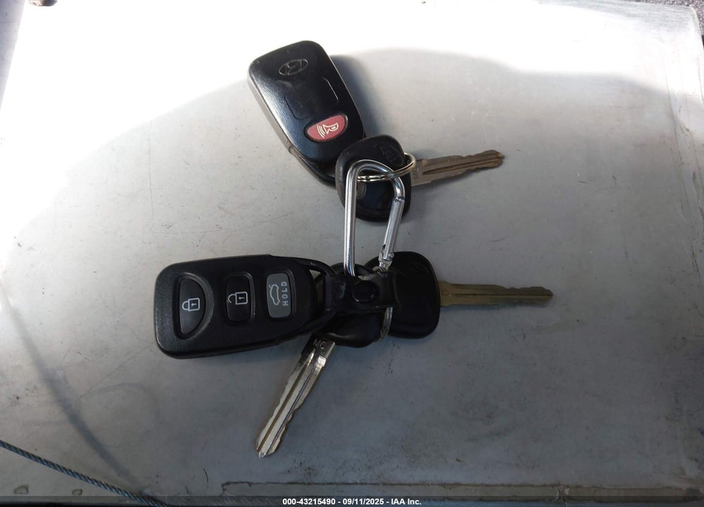 2009 HYUNDAI ELANTRA GLS VIN: KMHDU46D49U745469