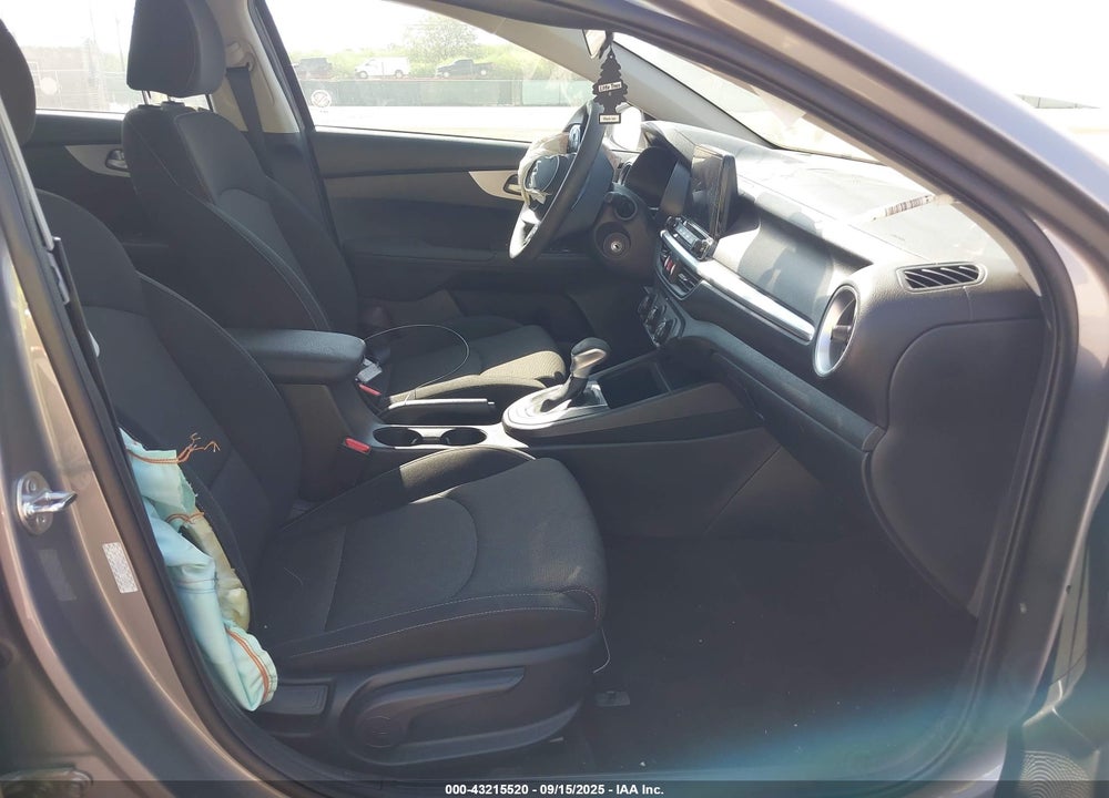 2024 KIA FORTE LXS VIN: 3KPF24AD2RE768404