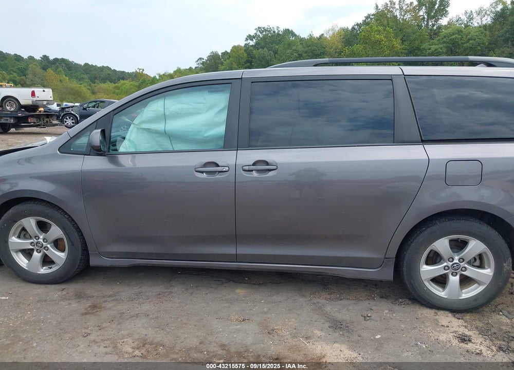 2018 TOYOTA SIENNA VIN: 5TDKZ3DCXJS944116